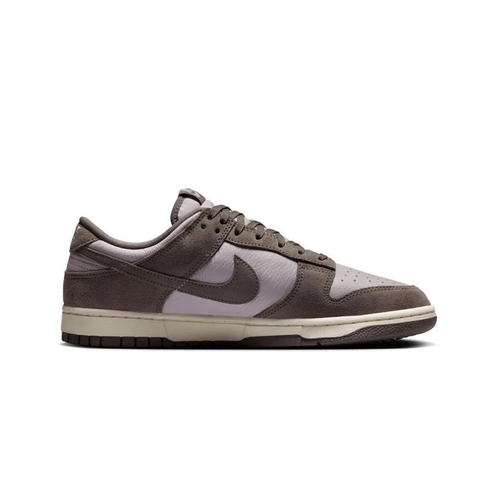 Size 10.5 - [NEW] Men's Nike Dunk Low SE Shoes 'Platinum Violet' FQ8249-001